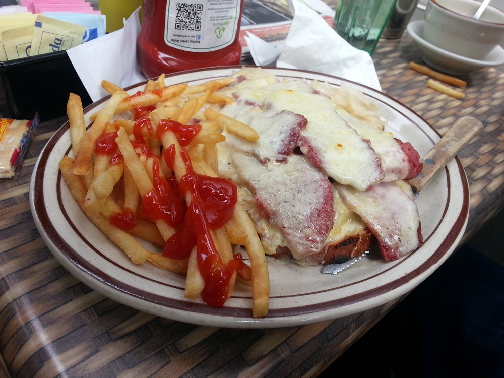 3Tom's Restaurant_yelp