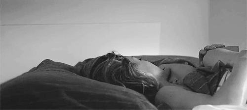 lesbiansinbed