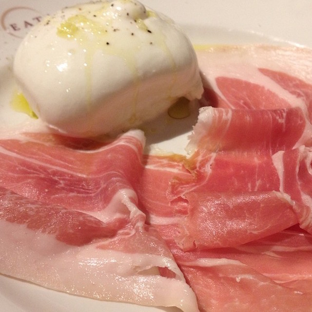 [via Kristen Malzone/foodspotting.com]