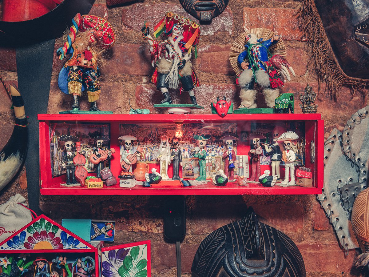 Hector-Casteneda-Spanish-Harlem-Apartment-2