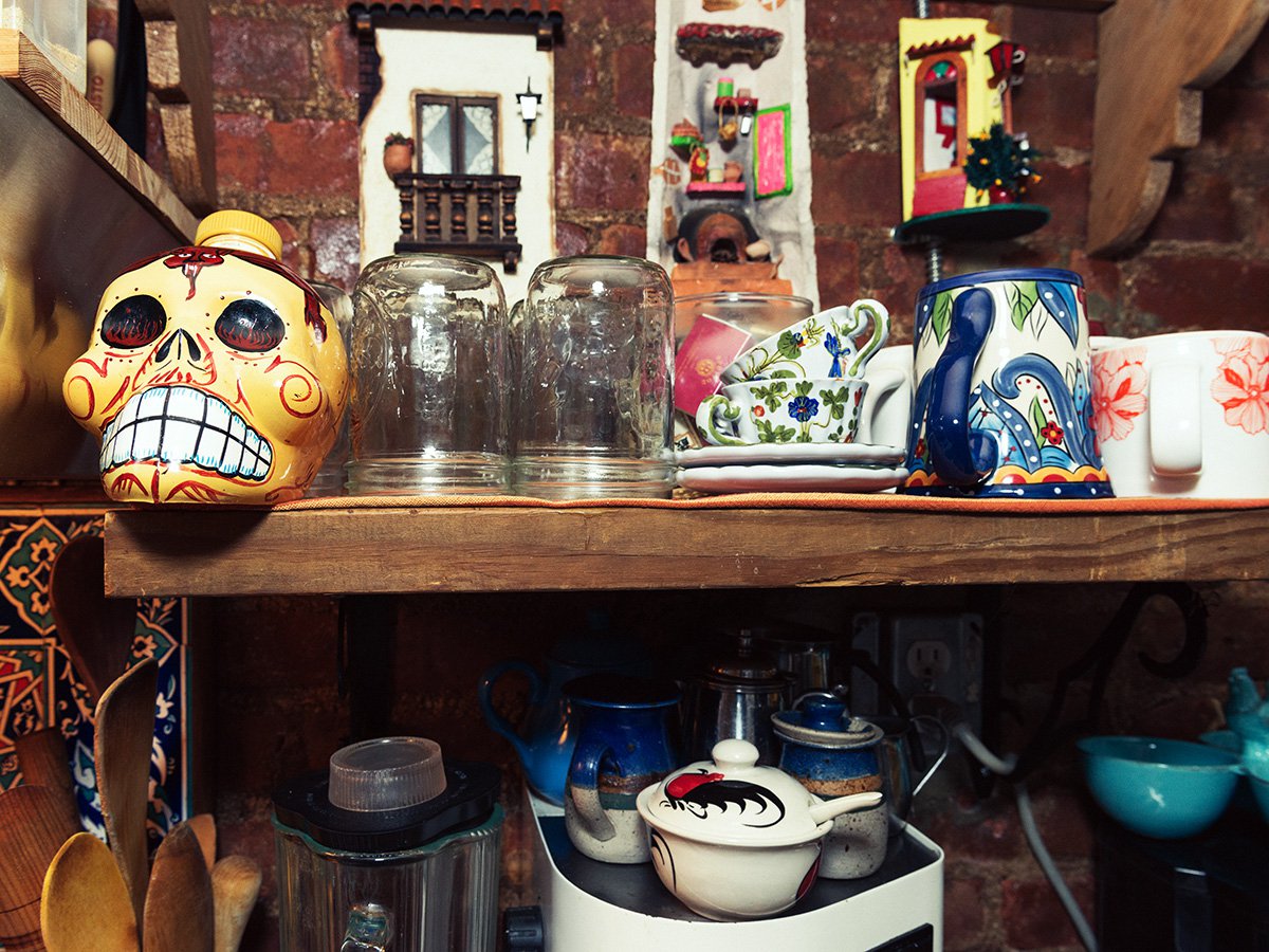 Hector-Casteneda-Spanish-Harlem-Apartment-6