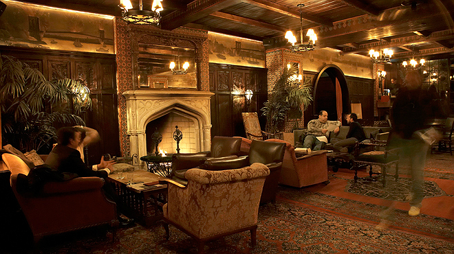 7 NYC Bars With Cozy Fireplaces Spoiled NYC   Final 