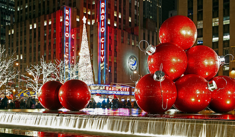 7 Best Holiday Shows to Channel Your Inner Tourist in NYC spoiled NYC