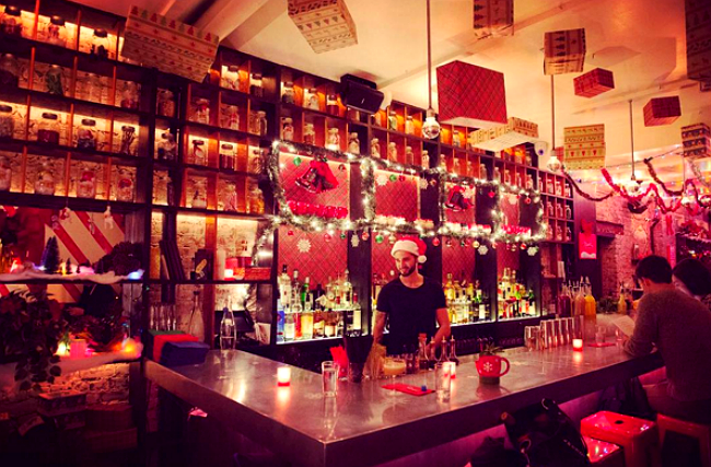 Best NYC Bars &amp; Restaurants That Go All Out for the Holiday Decorations