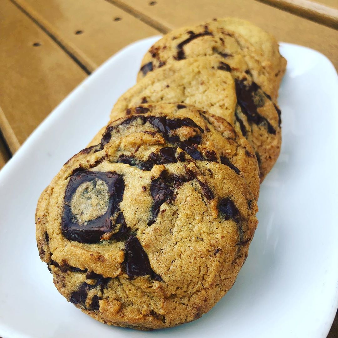 chocolate chip cookies